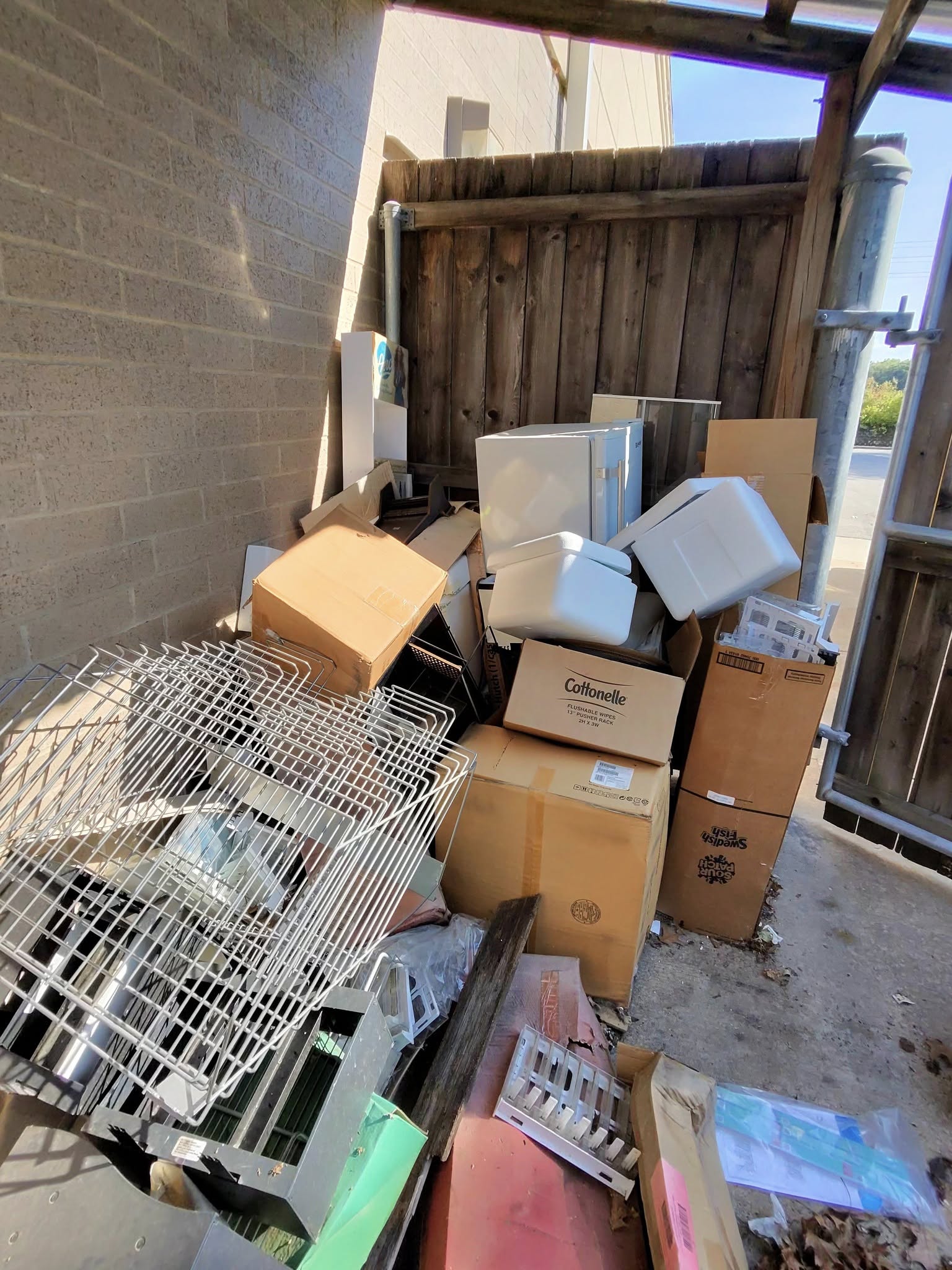 before junk removal photo baytown